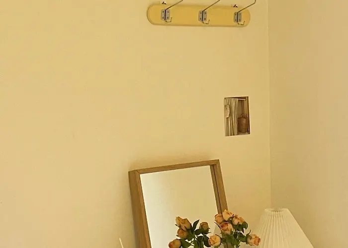 3 Minute Walk From Sindaebang Station Subway Station, Hongdae 20 Minutes #joy House アパート